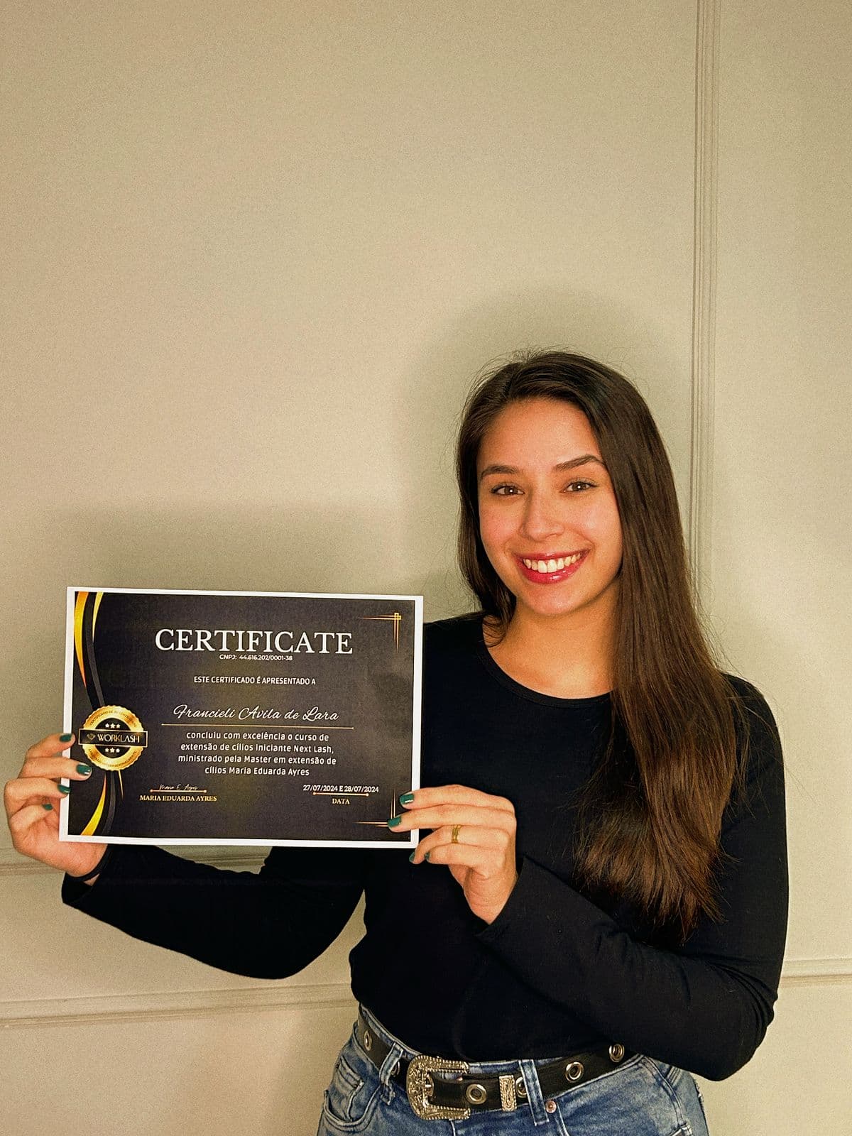 Aluna formada Francieli Avila de Lara